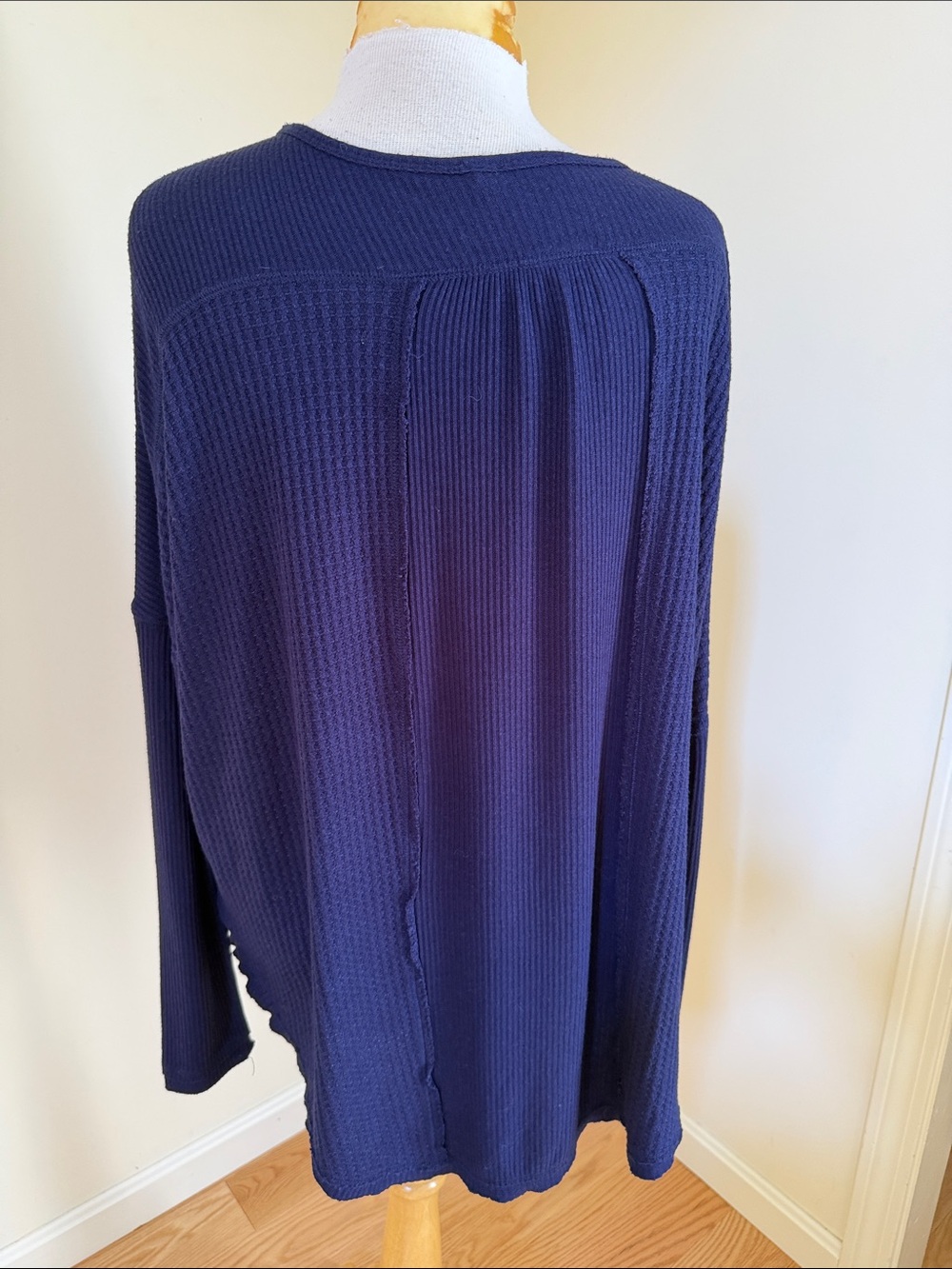 Free People medium loose for Leo henley top . - Picture 5 of 13